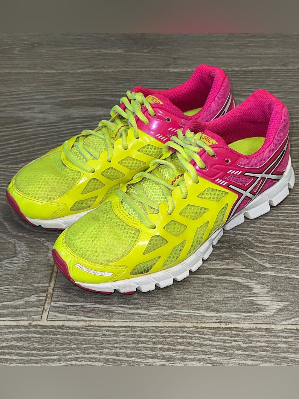 Asics Gel Lyte 33 Running Training Shoes Pink Yellow Women's 7.5 Mesh Athleisure